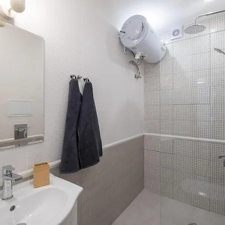 Apartman Beautiful Bright And Spacious *